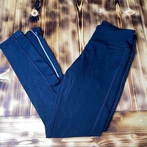 Victoria Sport leggings zipper size small